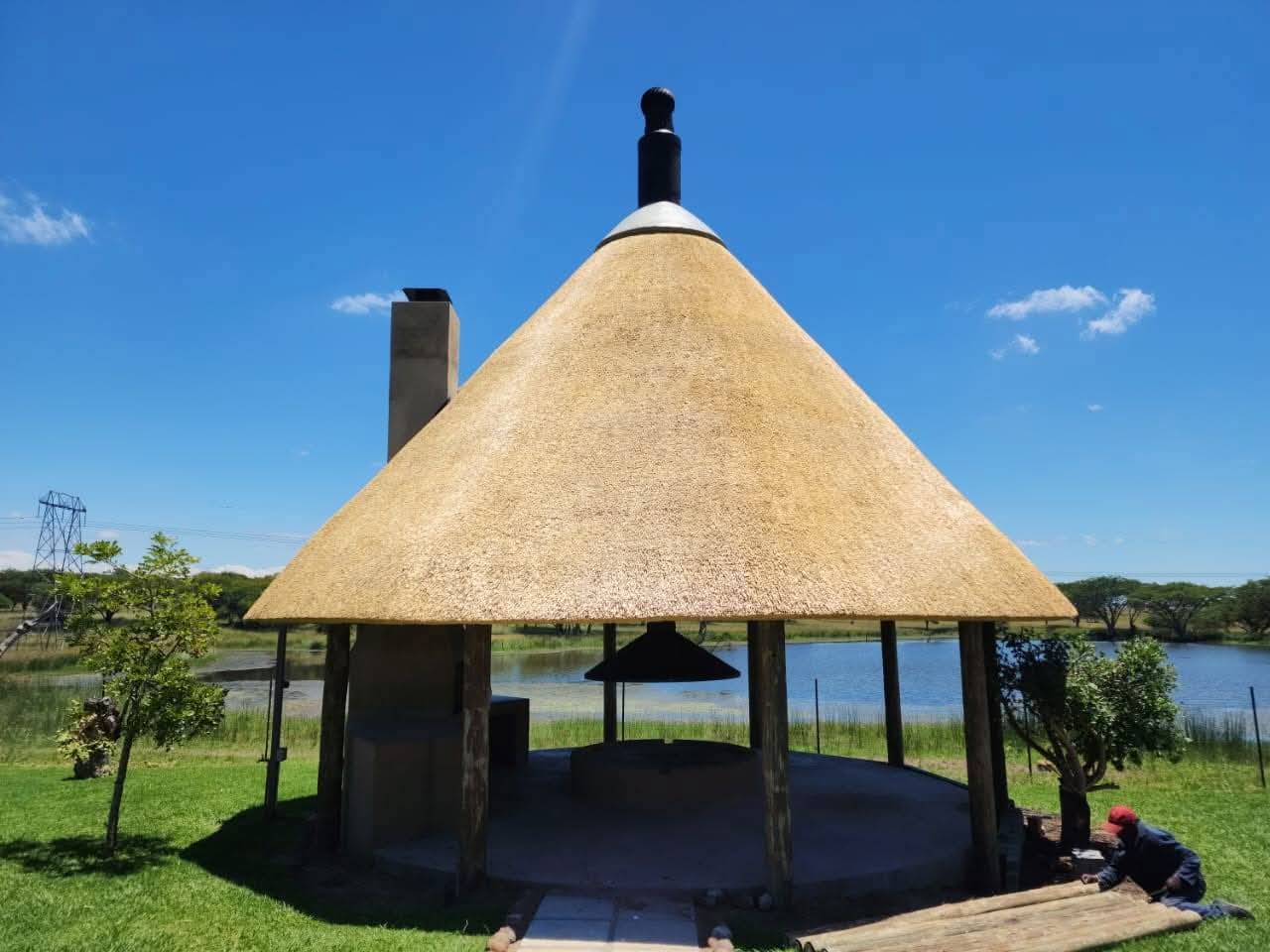 Custom Thatch Lapa Construction
